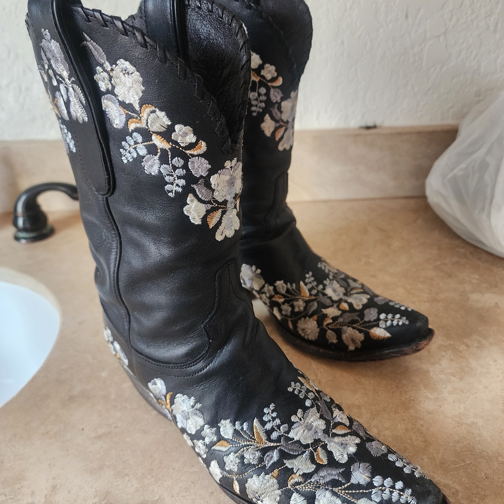Embroidered Black Floral Women's Boots